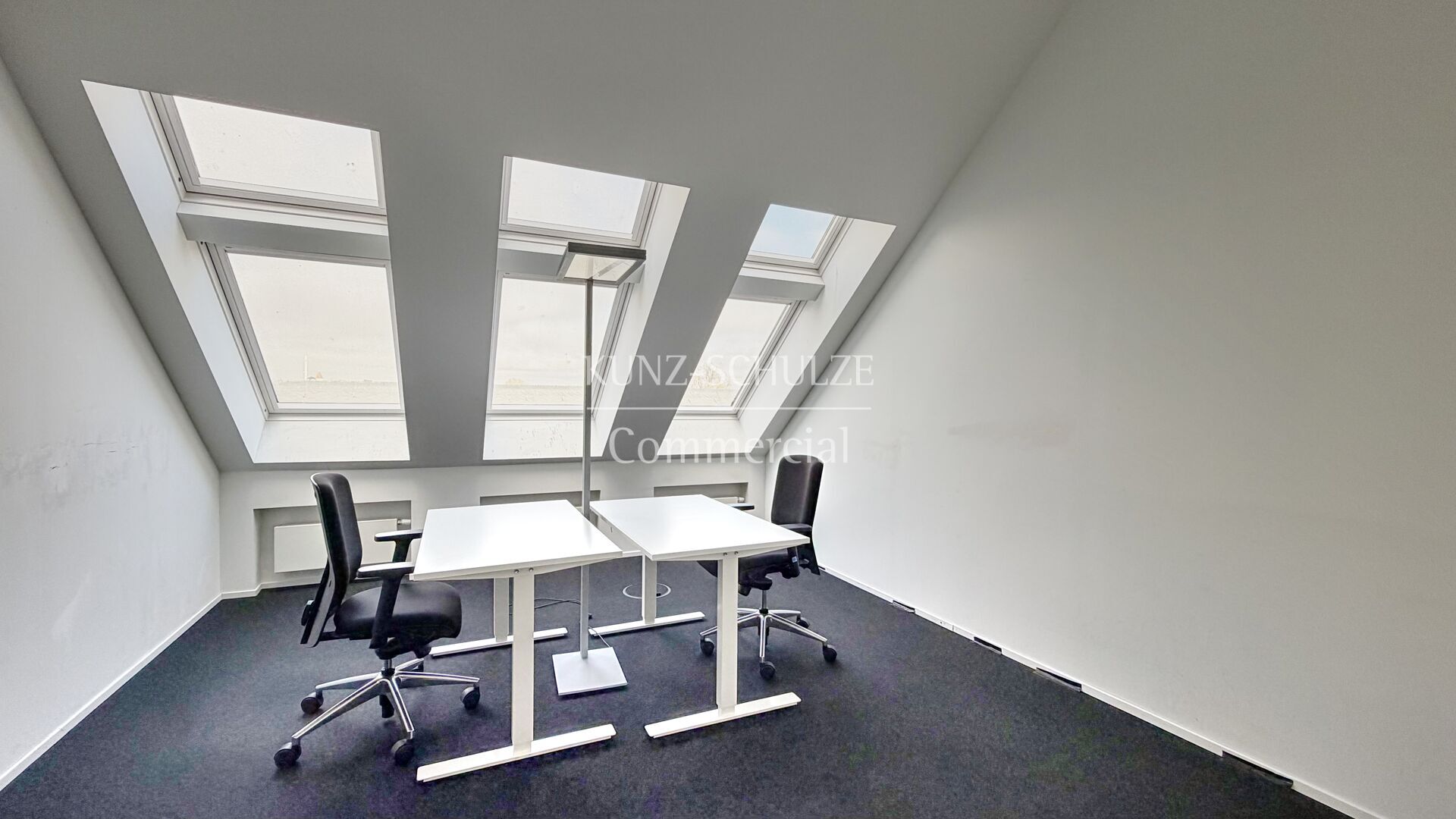 Büro00013