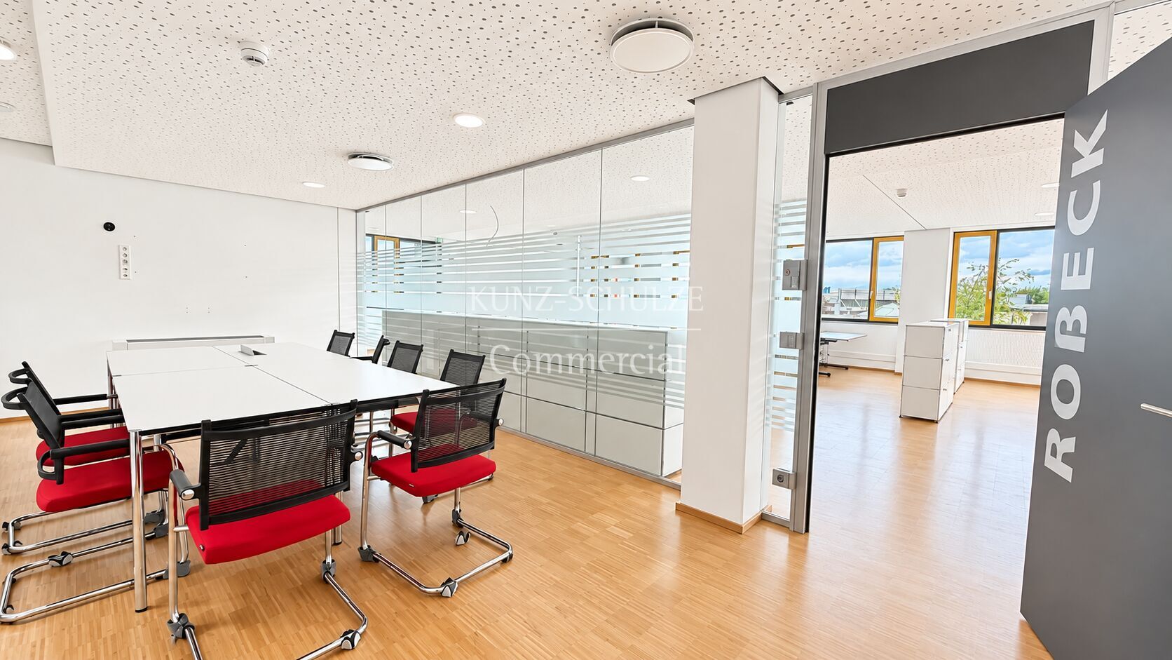 Büro00022