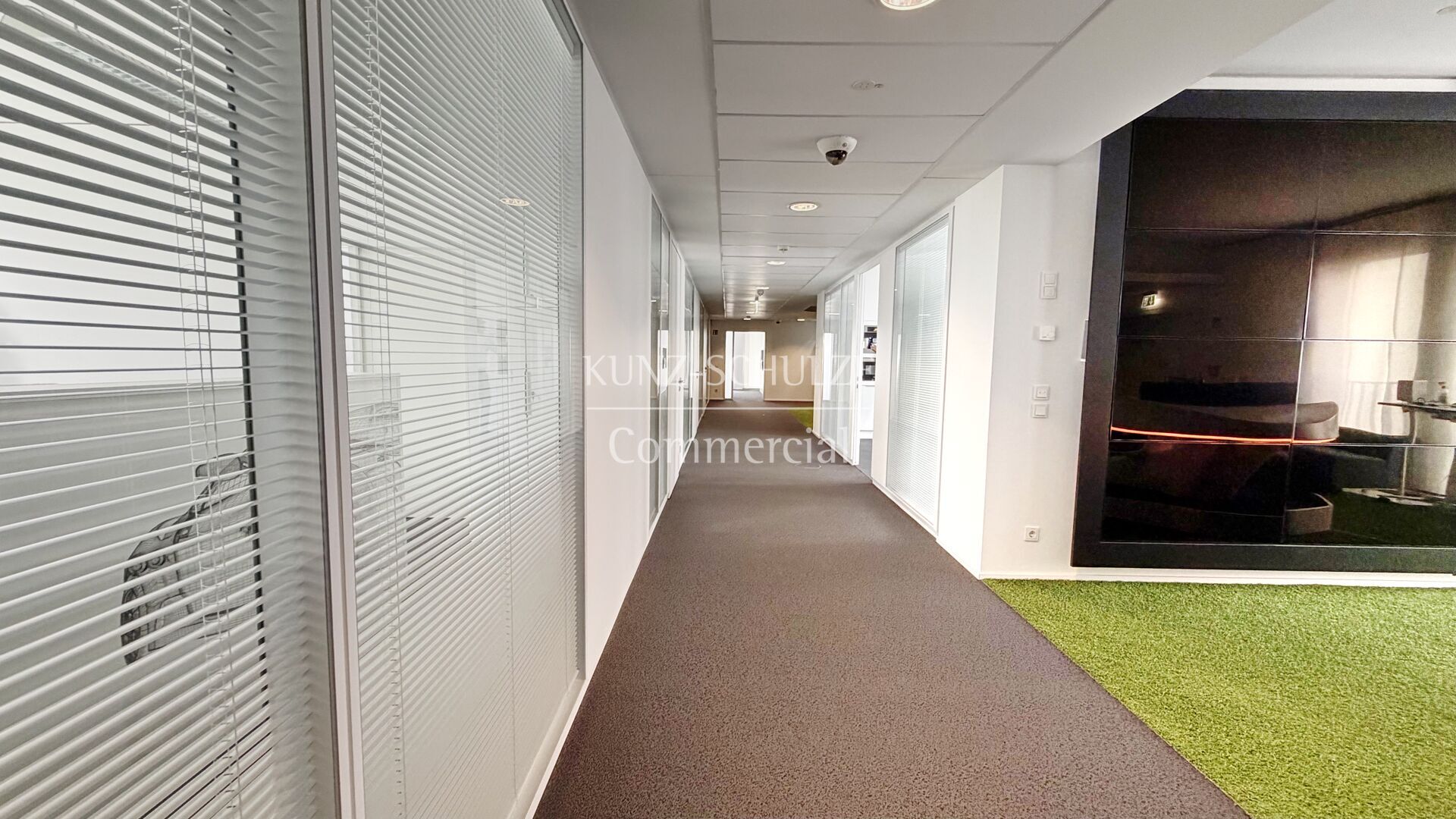 Büro00002