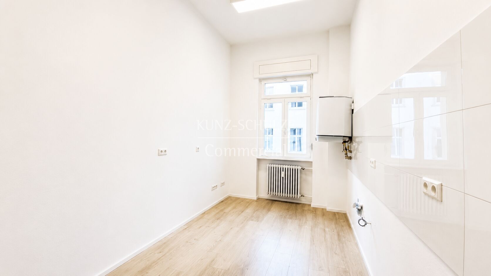 Büro00004