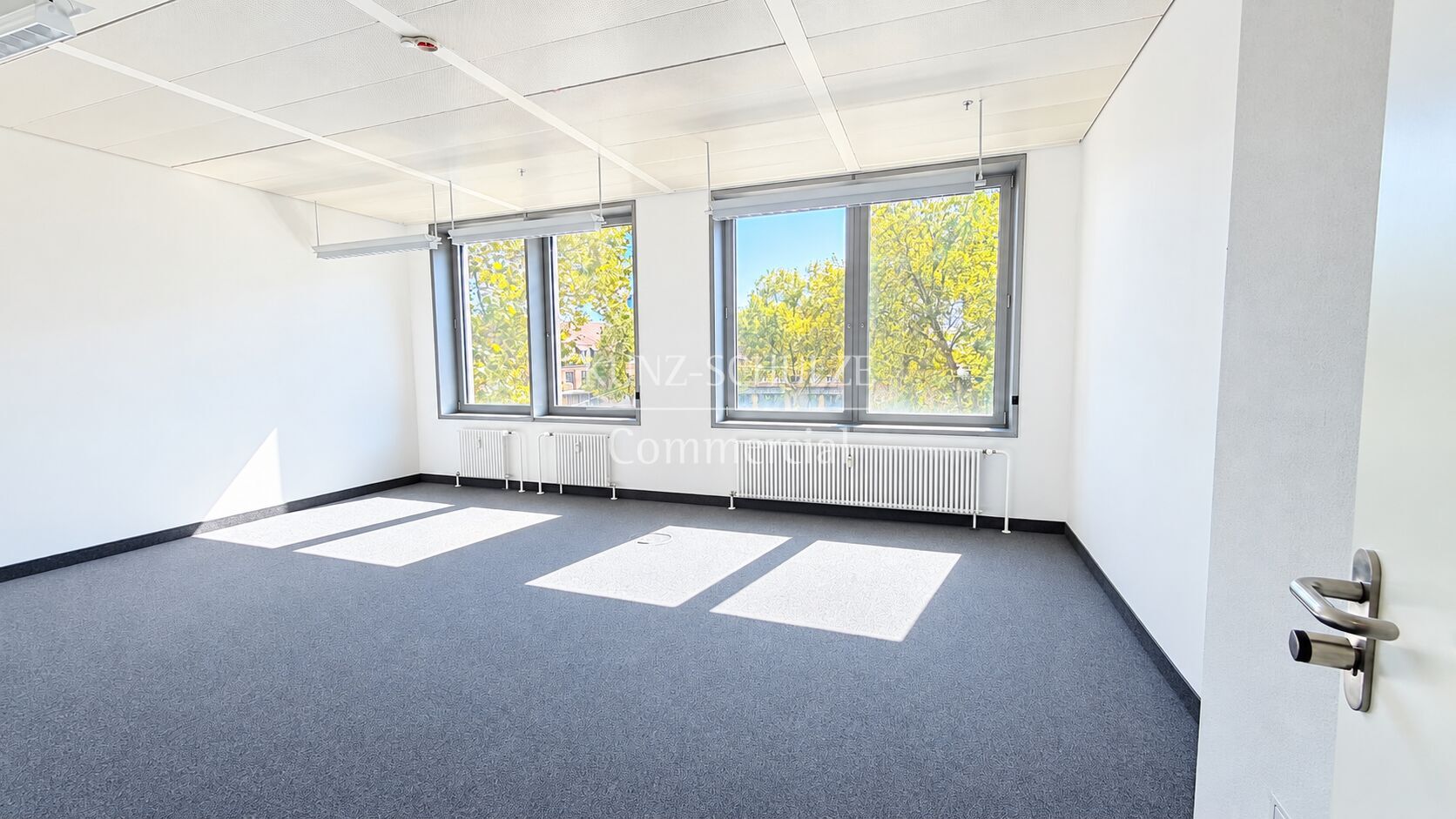 Büro00007