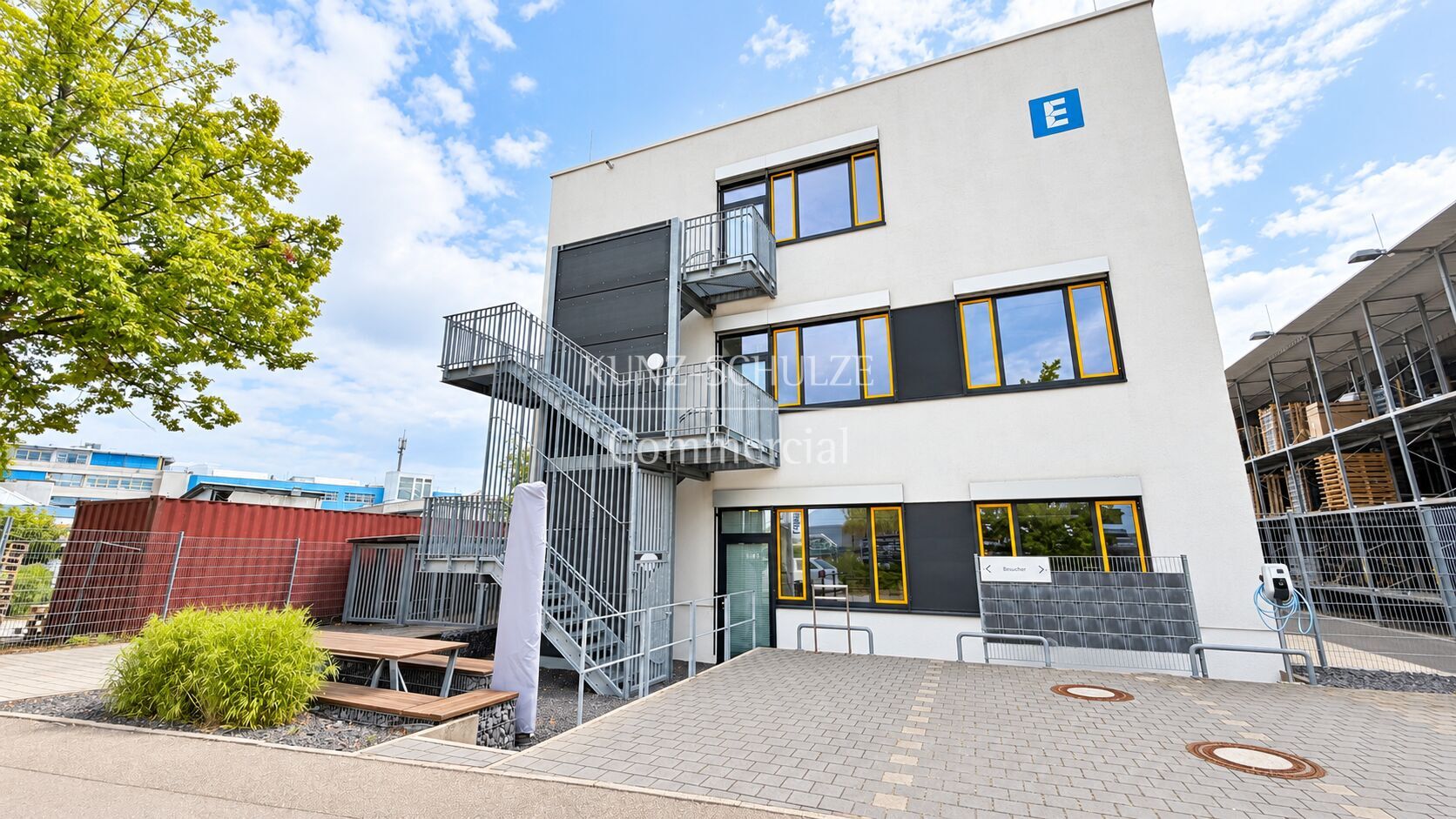 Büro00020
