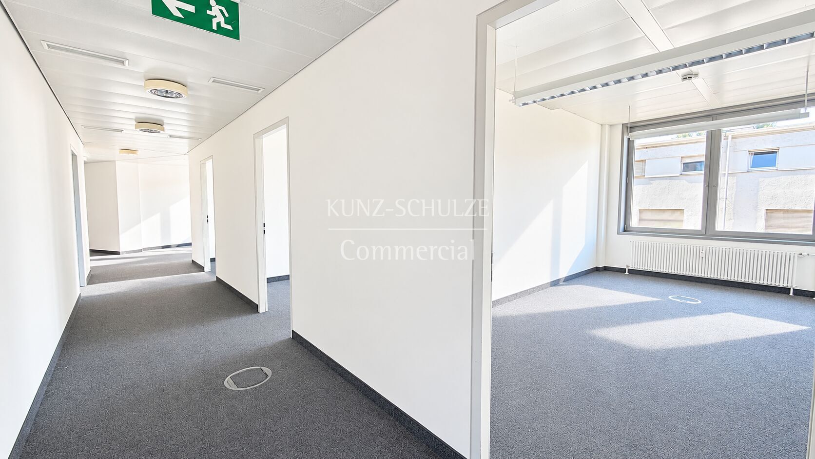 Büro00018