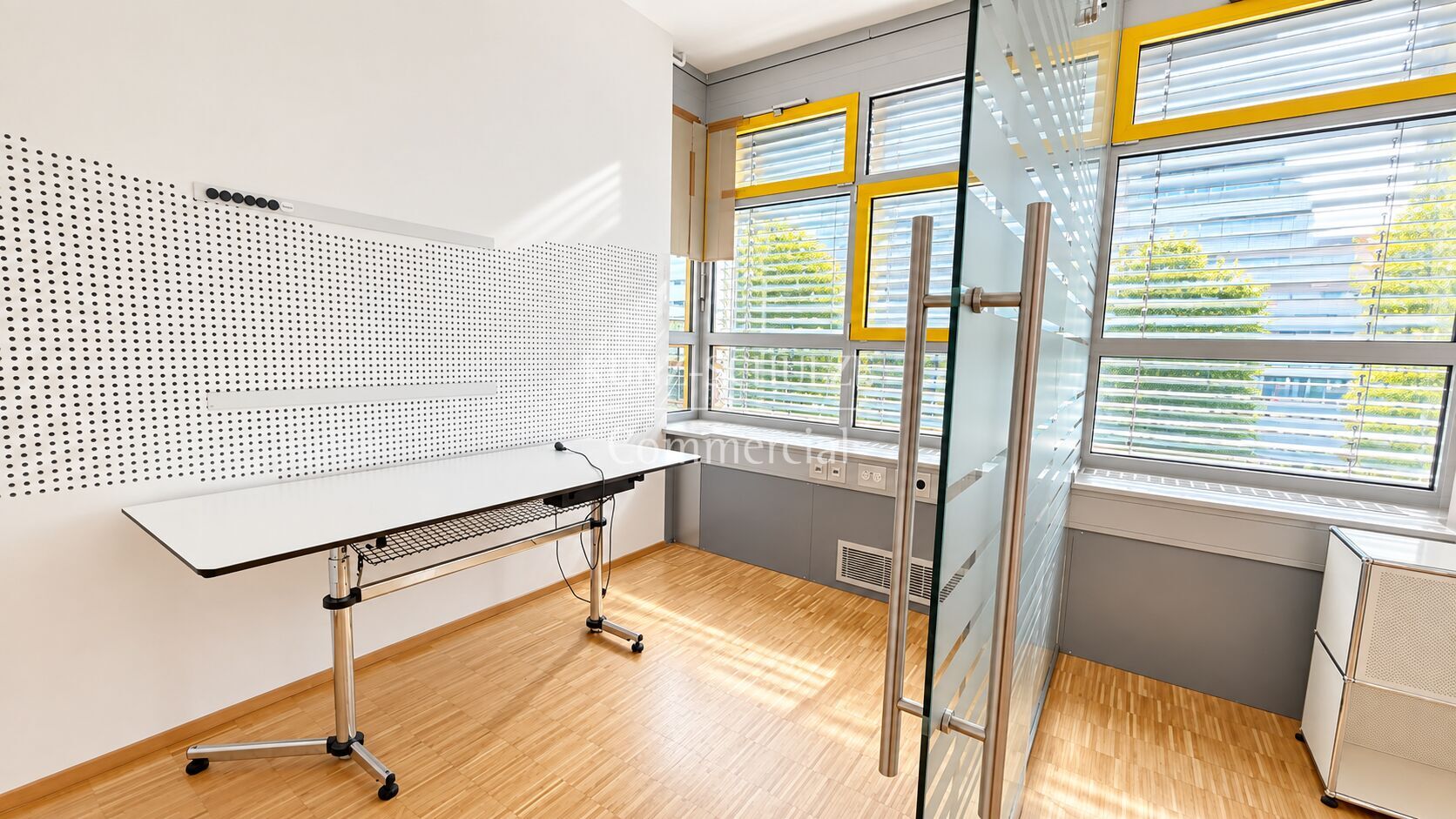 Büro00011