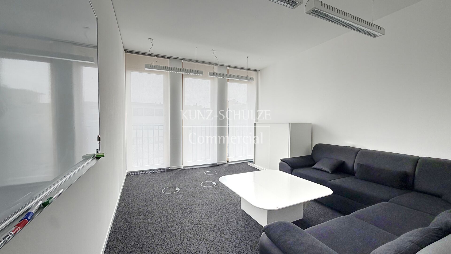 Büro00009