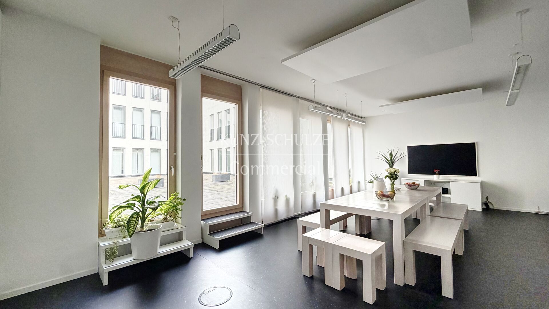 Büro00023