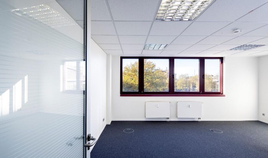 Büro00004
