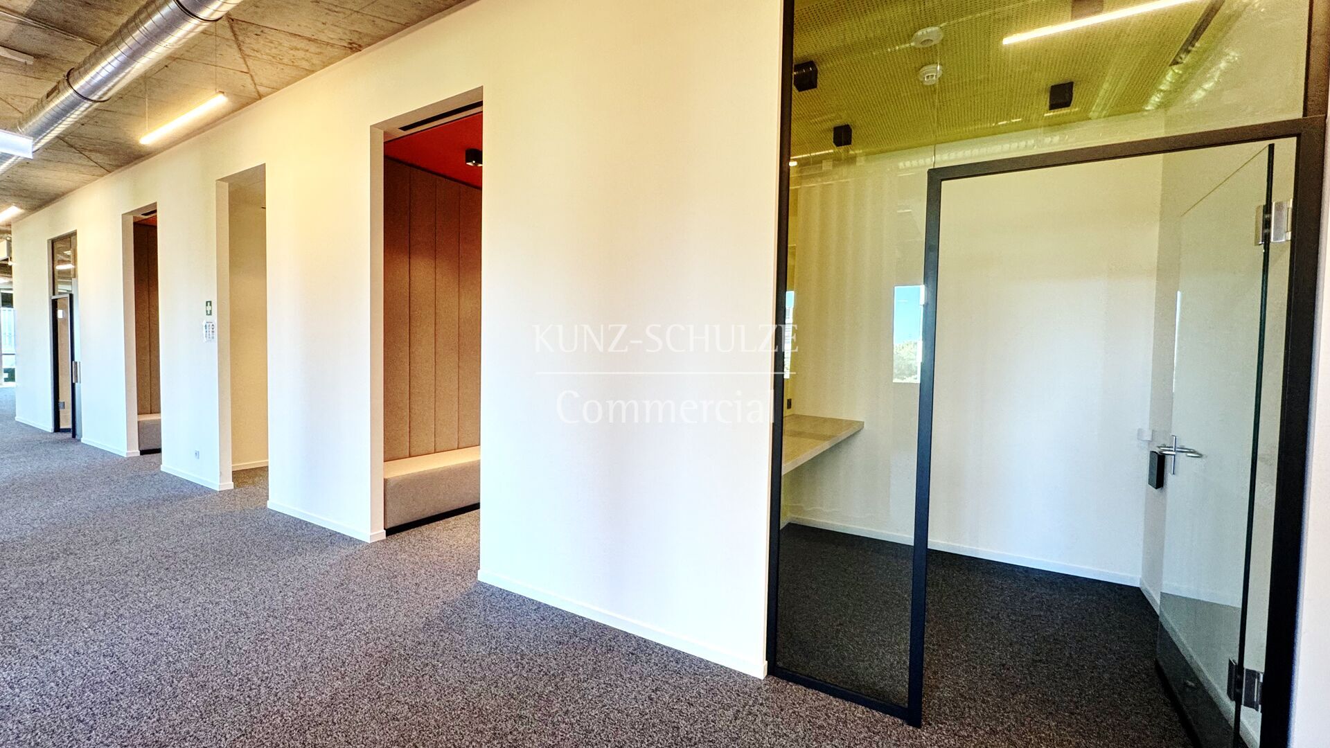 Büro00013