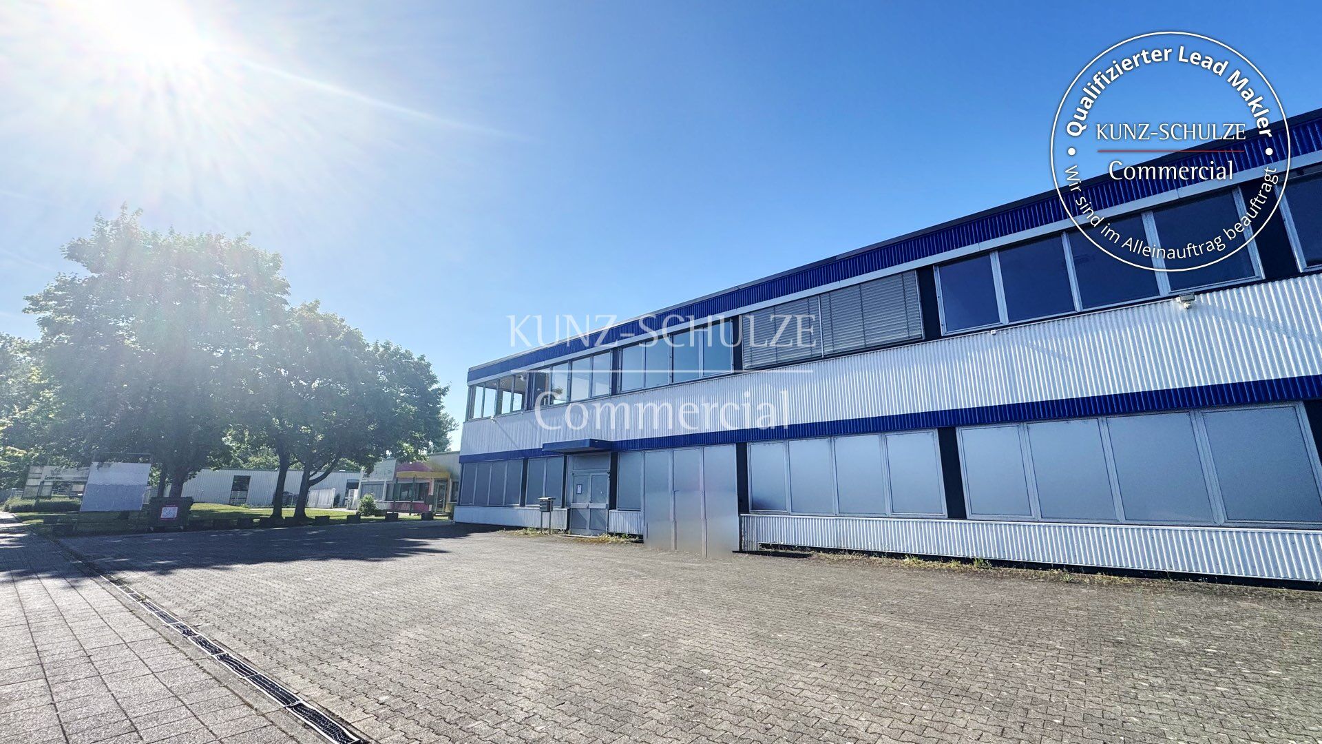 Büro00010