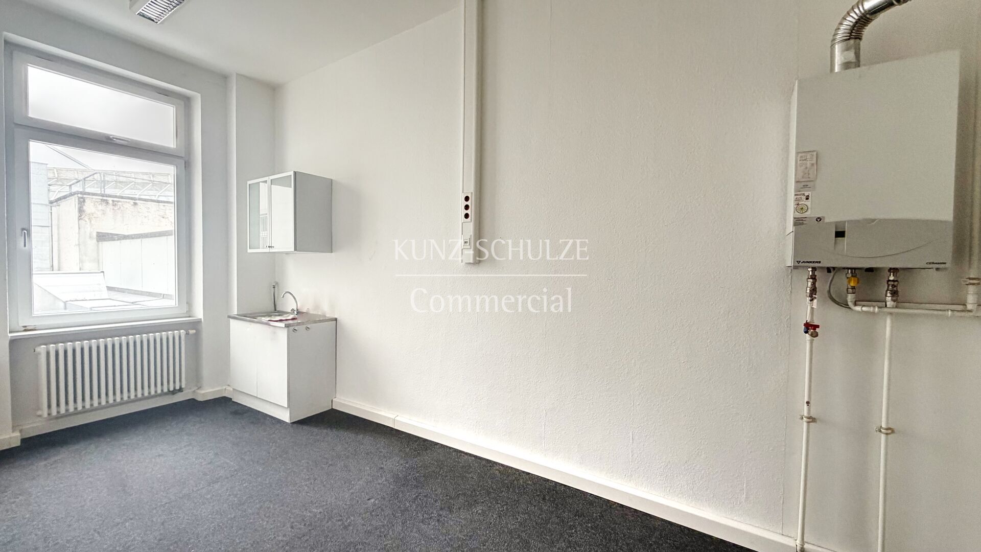 Büro00010