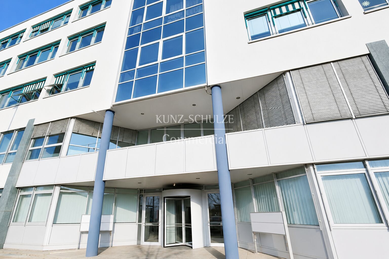 Büro00005