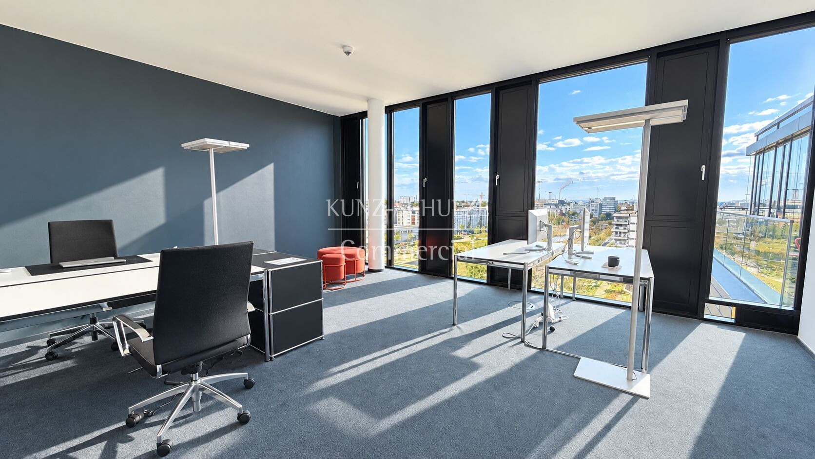 Büro00012