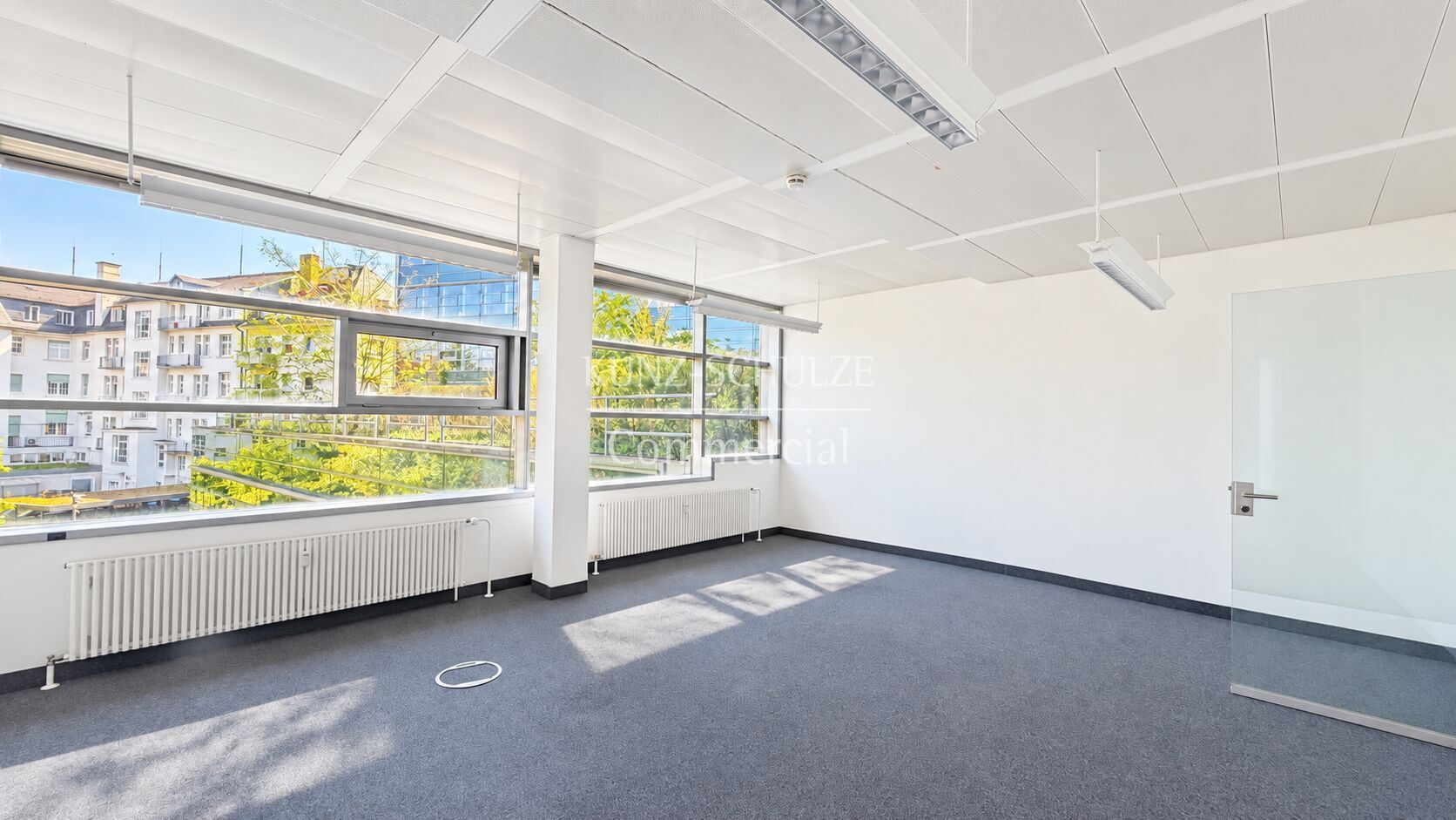 Büro00017