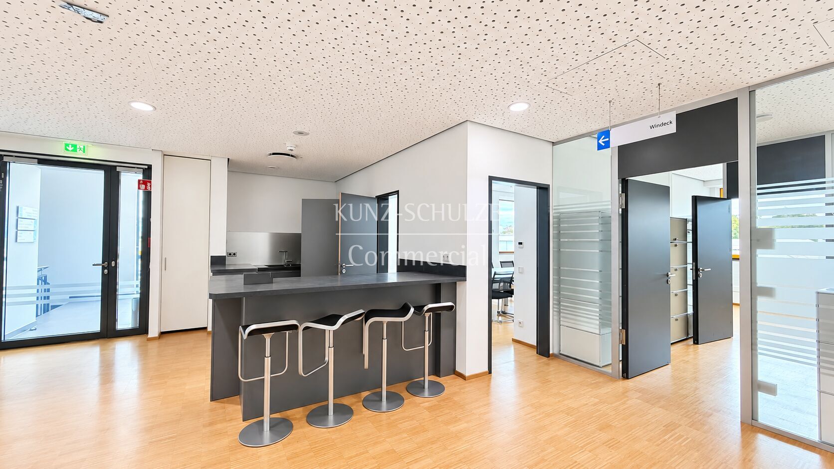 Büro00013