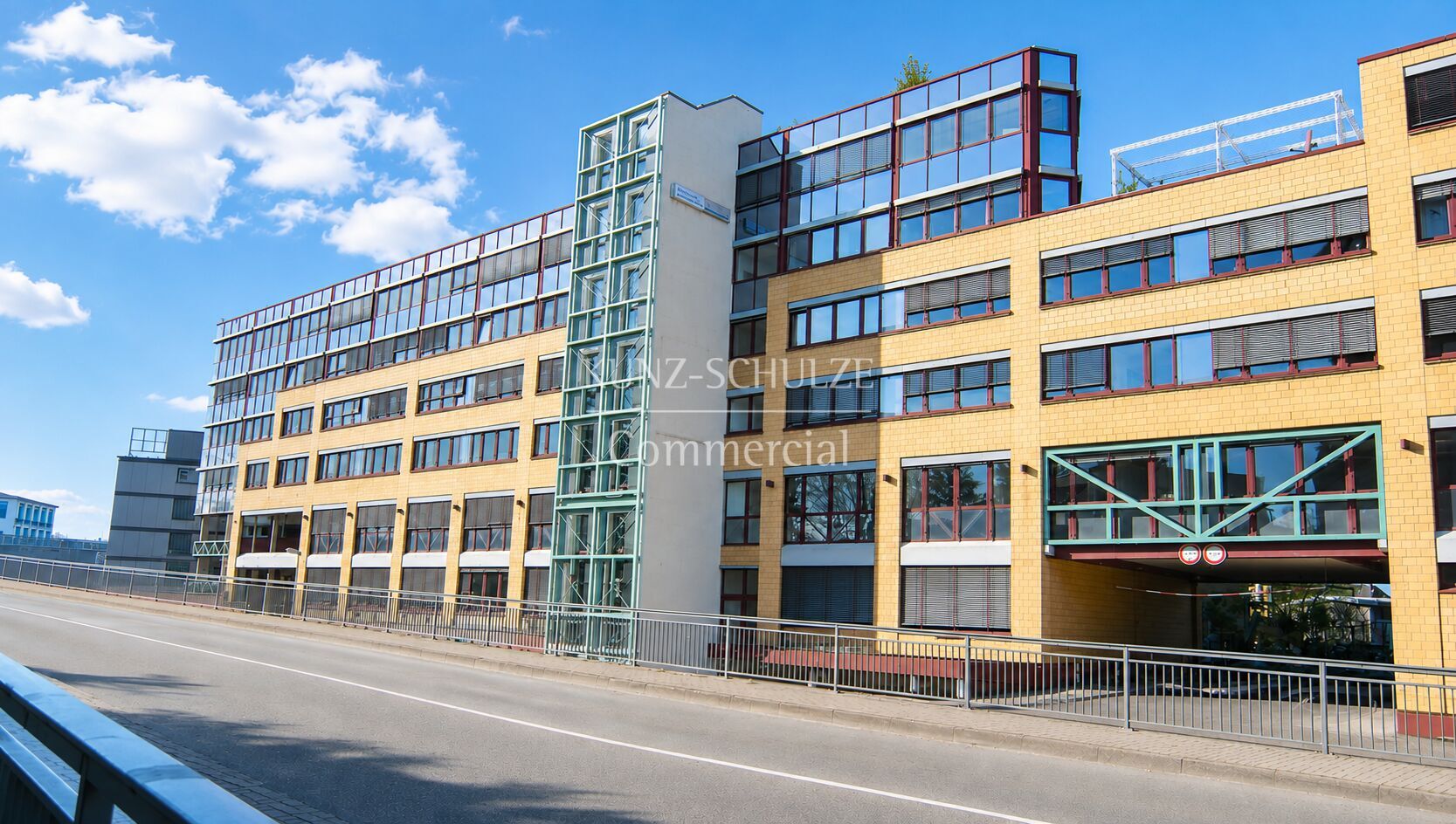 Büro00002