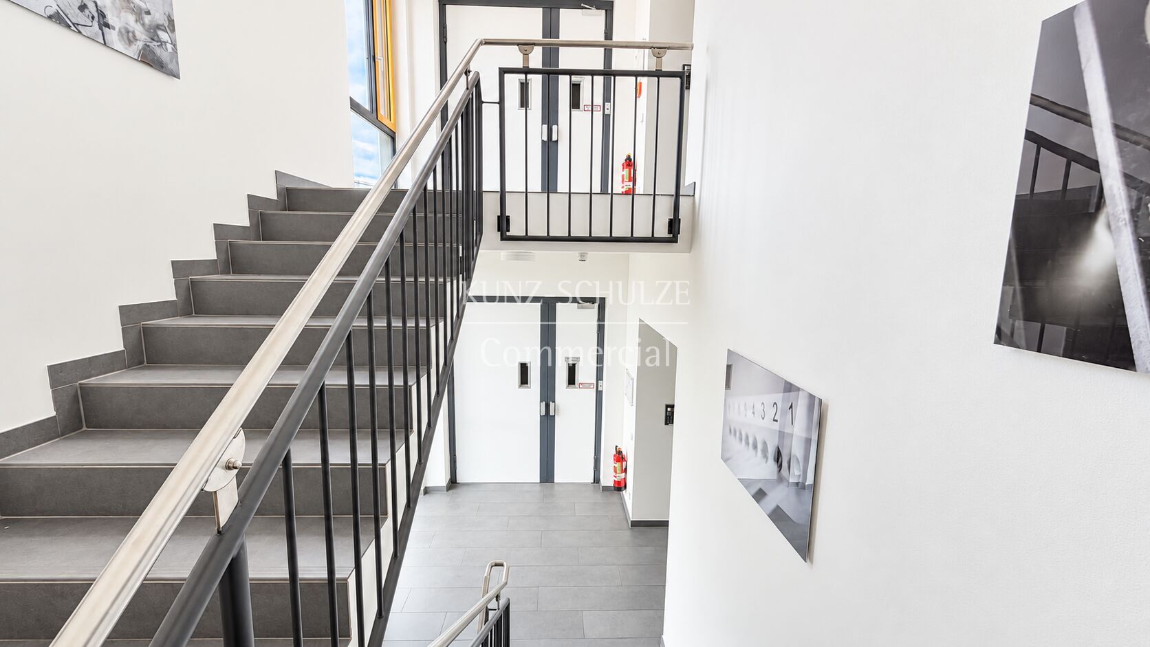 Büro00015